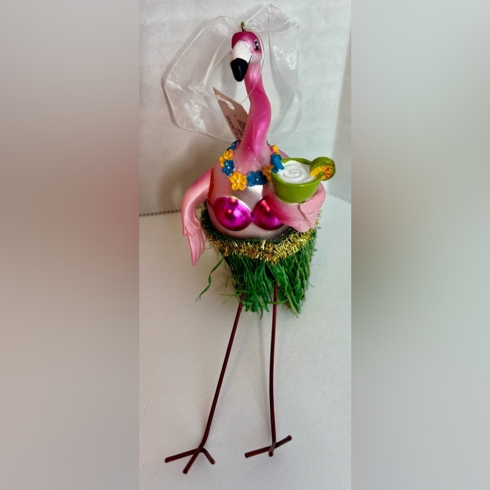 FLAMINGO 🦩 BUNDLE, FLAG, NOTEPAD, PLUSH BEANIE & 2 ORNAMENTS - Picture 7 of 9